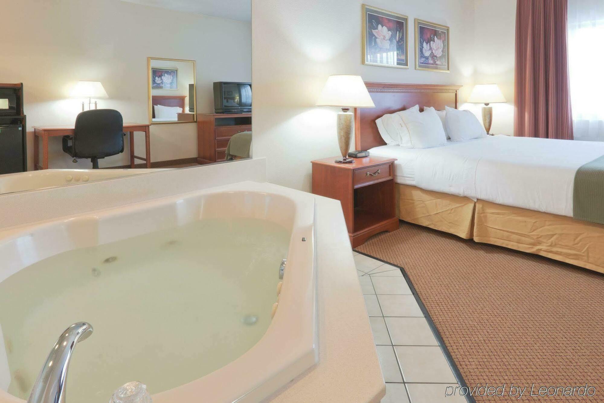Holiday Inn Express Marshall, An Ihg Hotel Zewnętrze zdjęcie
